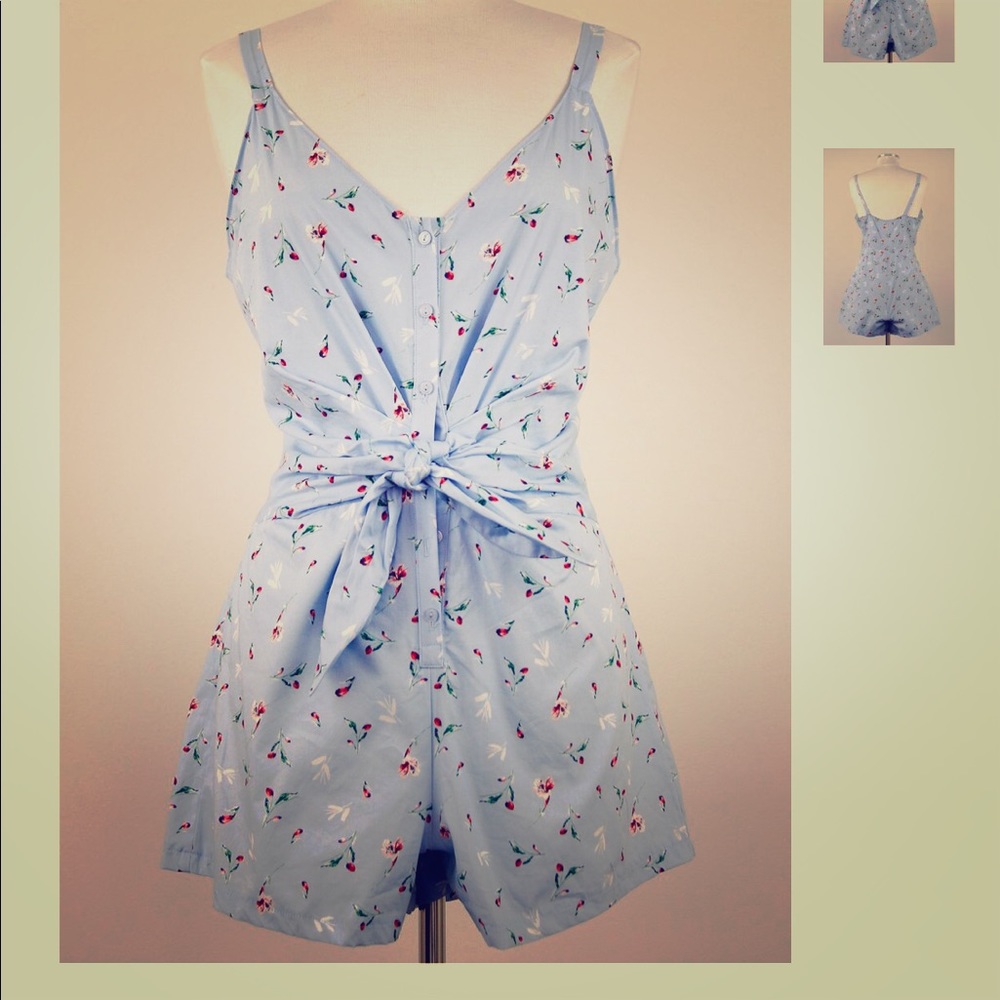 Boutique tulip tie romper NWT